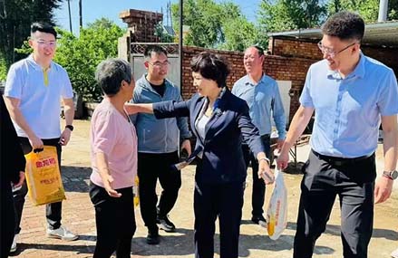 赤峰市腫瘤醫院（赤峰學院第二附屬醫院）開展七一慰問、義診活動